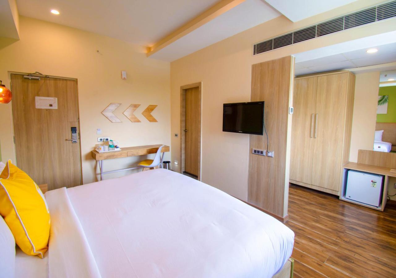 Bloom Hotel - Gachibowli Hyderabad Exterior foto