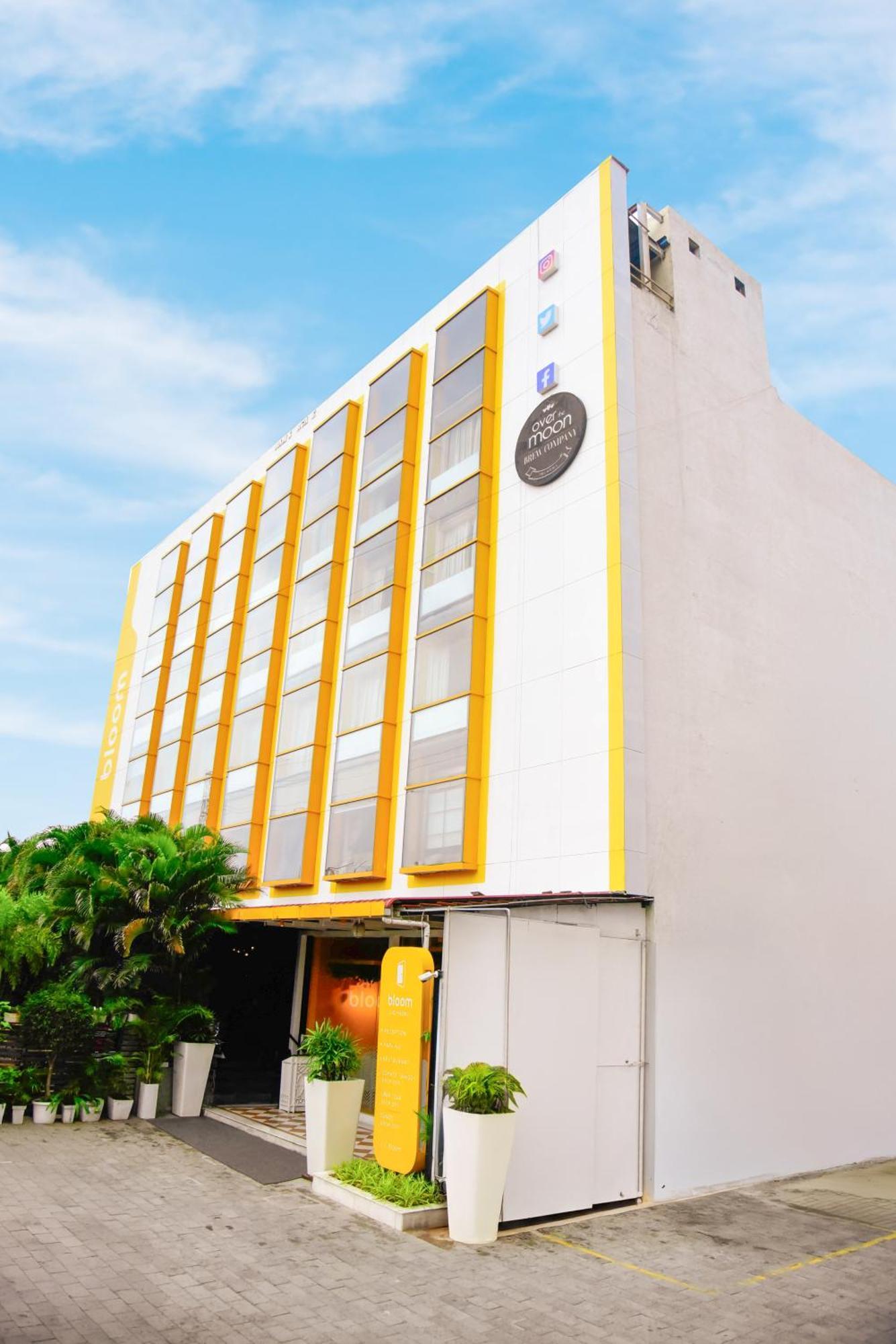 Bloom Hotel - Gachibowli Hyderabad Exterior foto